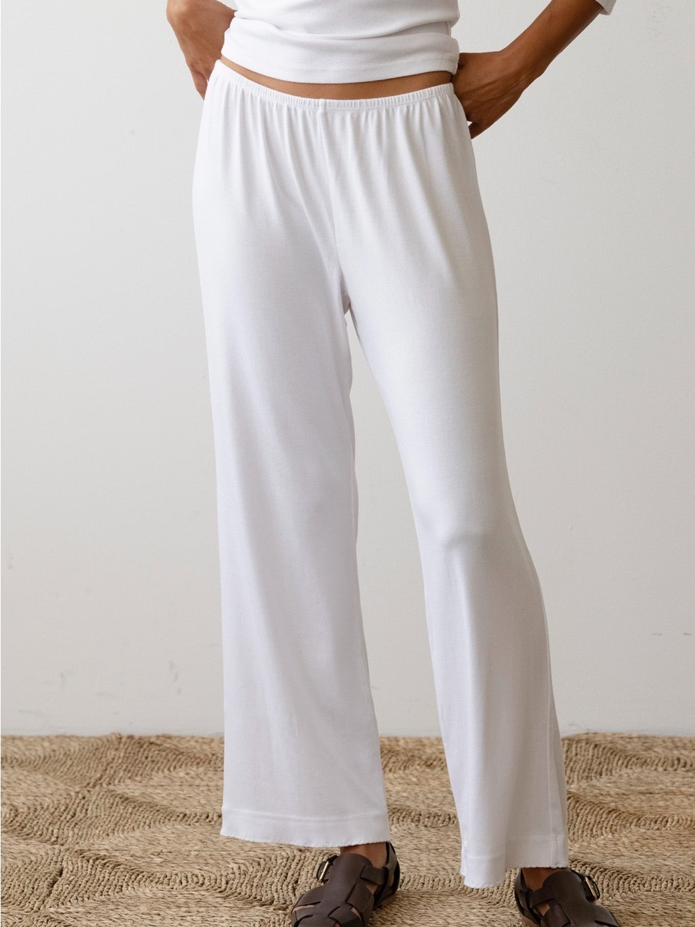 DONNI. The Baby Rib Scallop Pant in Powder White Size Medium - Picture 2 of 7